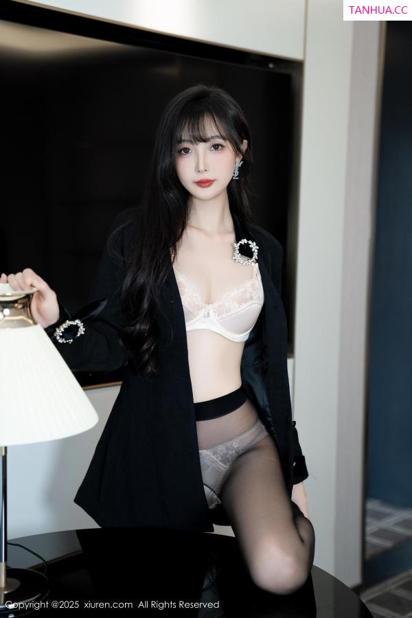   [XiuRen]高清写真图 2025.02.21 No.9918 樱桃小阑子 黑丝美腿第59张图片